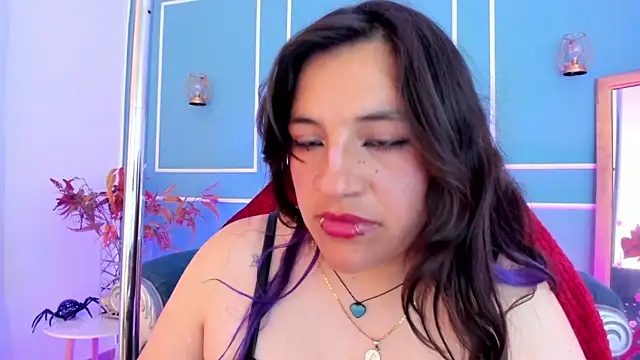 TaraTaylorr webcam