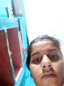 Raveena0990 webcam