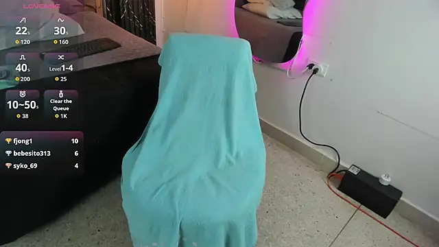 Miia_Deluxe webcam