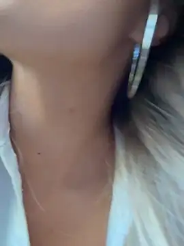 Wonder_Kari webcam