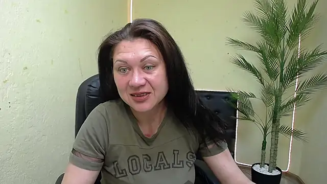 MorticiaAngel webcam