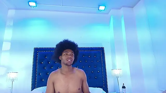 Cristal_and_luke webcam