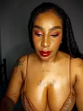 Queen_Amara webcam
