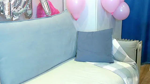 LadySweetWife webcam