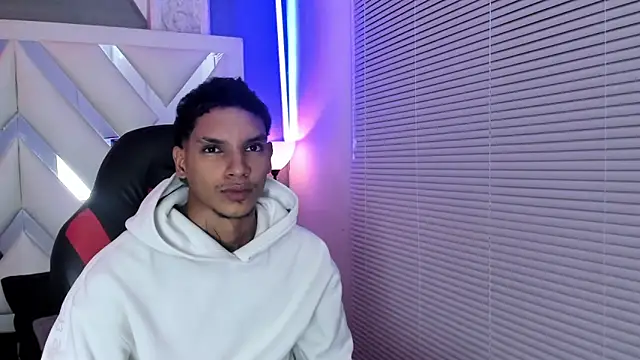 kai_storm77 webcam