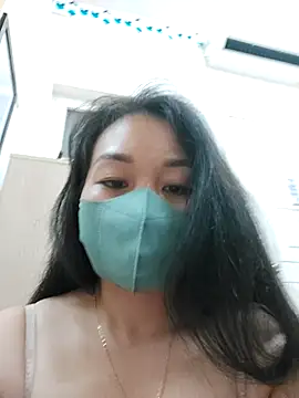 Laurie369 webcam