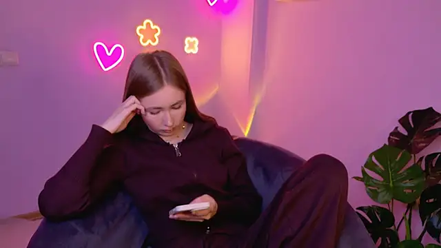 EllyColins webcam