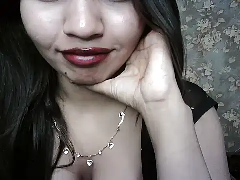 Naughtyy-_amisha webcam