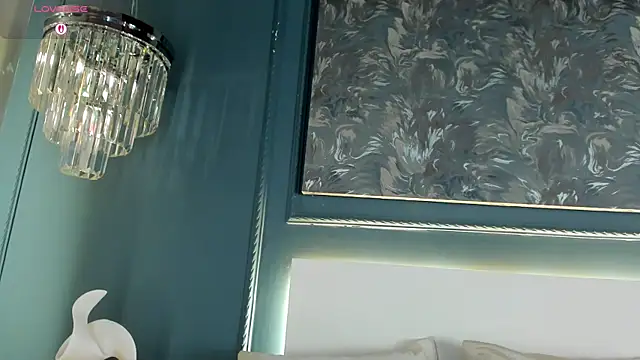 MiaKay1 webcam