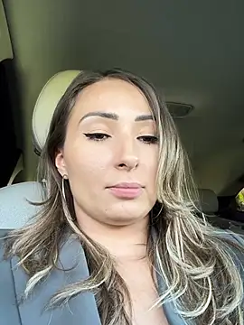 Wonder_Kari webcam