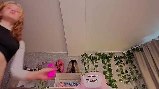 luna_cross webcam