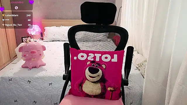 JENNIE-16 webcam
