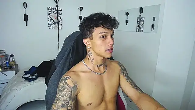 Leonard_Price webcam