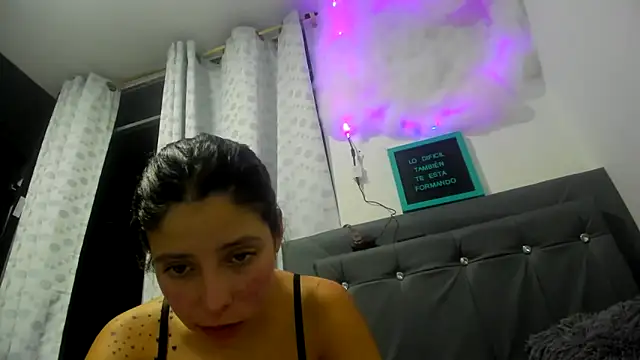 Miranda-cambell live sex cam