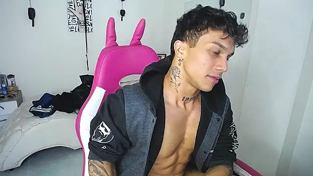 Leonard_Price webcam