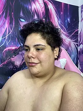 Hailey_Curvy webcam