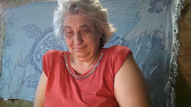 ExquisiteMature webcam