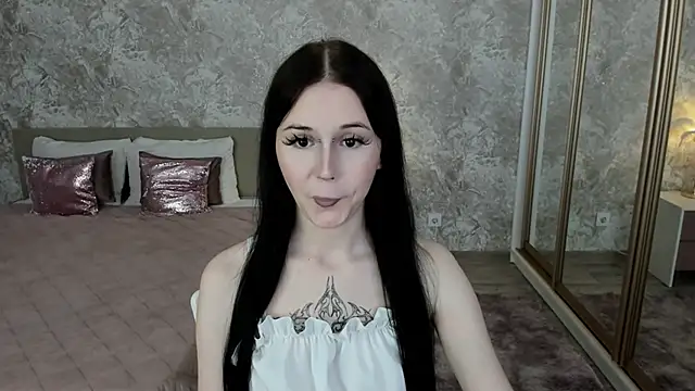 VioletHarme live sex cam