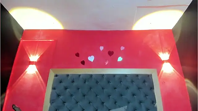 YayaHilton webcam