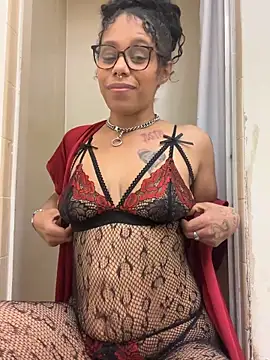Desirae_Luciano