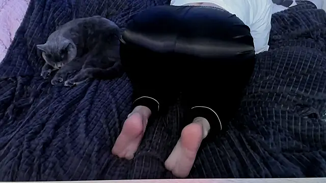 Dark_Moni webcam