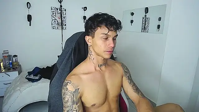Leonard_Price webcam