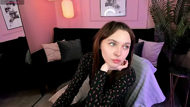 ChloeSunny webcam