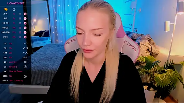 AnyaTaylor_ webcam