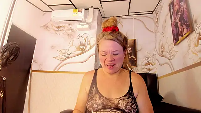 alicee__mature webcam