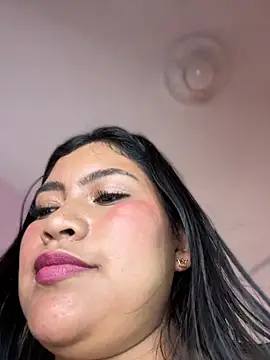 LunaaRosse webcam
