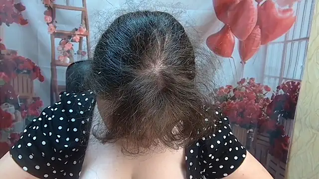 NeonilaLisova webcam