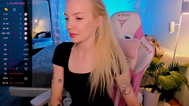 AnyaTaylor_ webcam