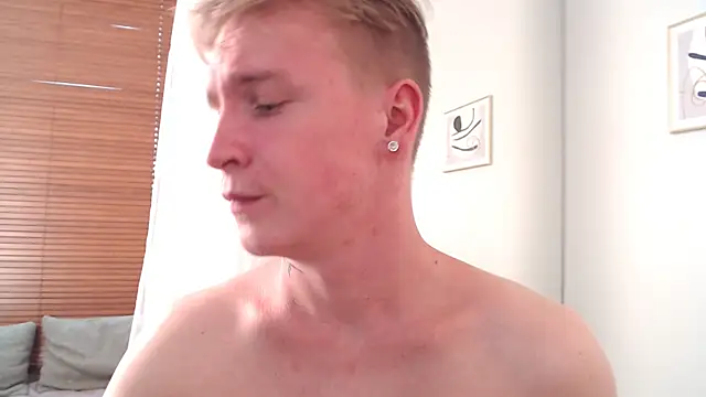 AlexxSweet webcam