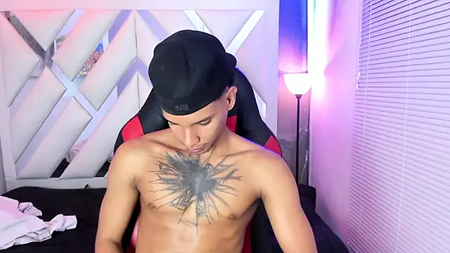 kai_storm77 webcam
