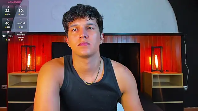 Leo_Savage_ webcam