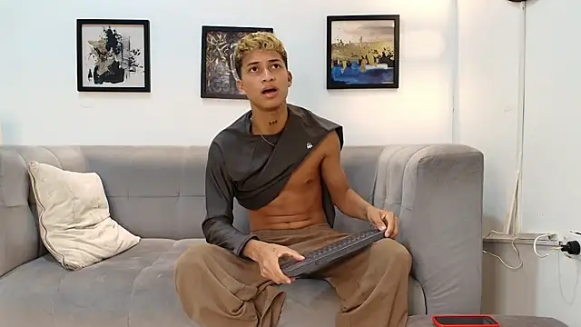 GOLD_BOYS webcam