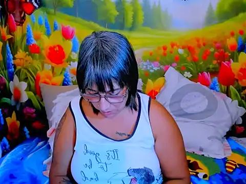 indianroxy webcam