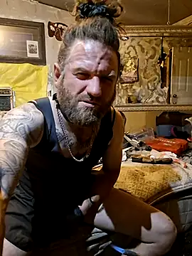 bearded_cross webcam