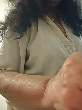 NakedMILFx webcam
