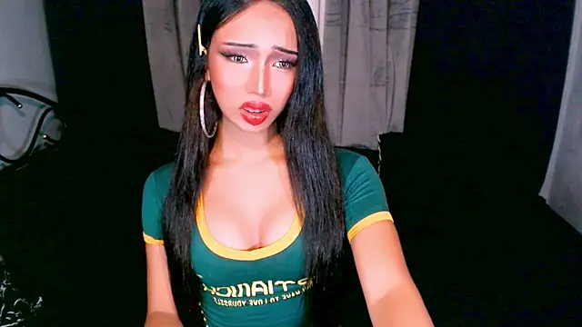 xUrGoddess_islaCumsAlotx webcam