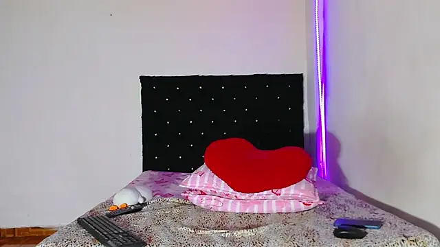 valen_colombian69 webcam