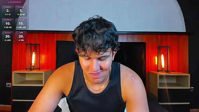 Leo_Savage_ webcam