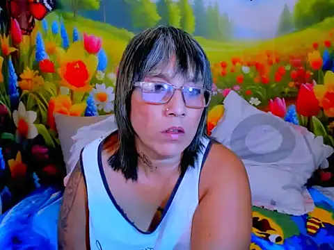indianroxy webcam