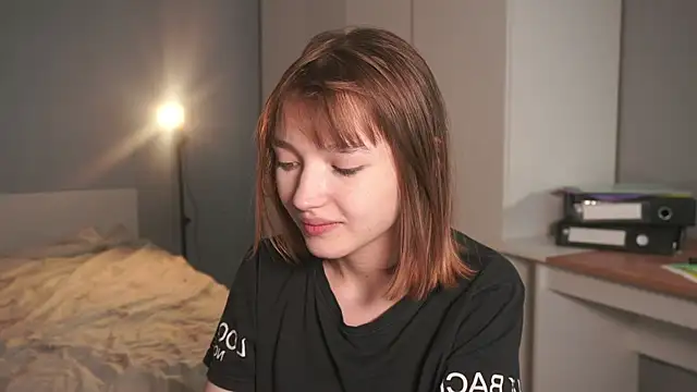 Leyla_crsh webcam