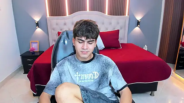Tommy18__ webcam