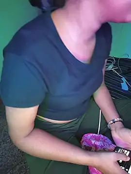 Khushi9870 webcam