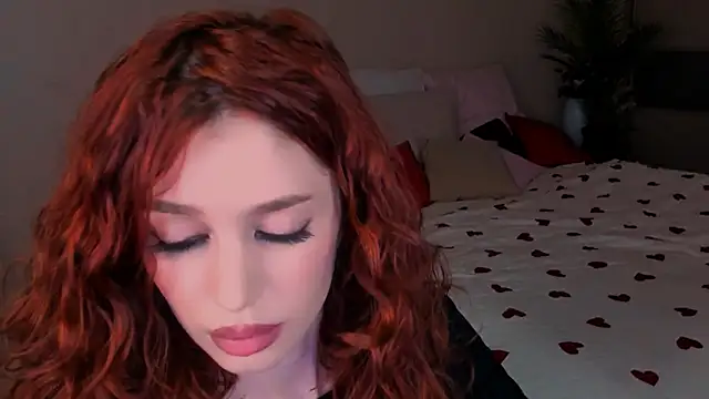 christinaconteeree - ChristinaConteeree's free webcam - UK Sex Cams