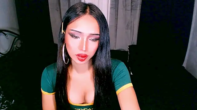xUrGoddess_islaCumsAlotx webcam