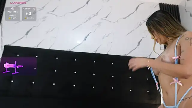 Annyy_Rosse webcam