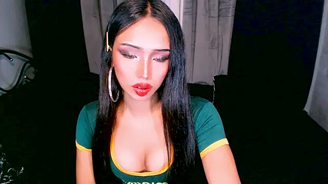 xUrGoddess_islaCumsAlotx webcam